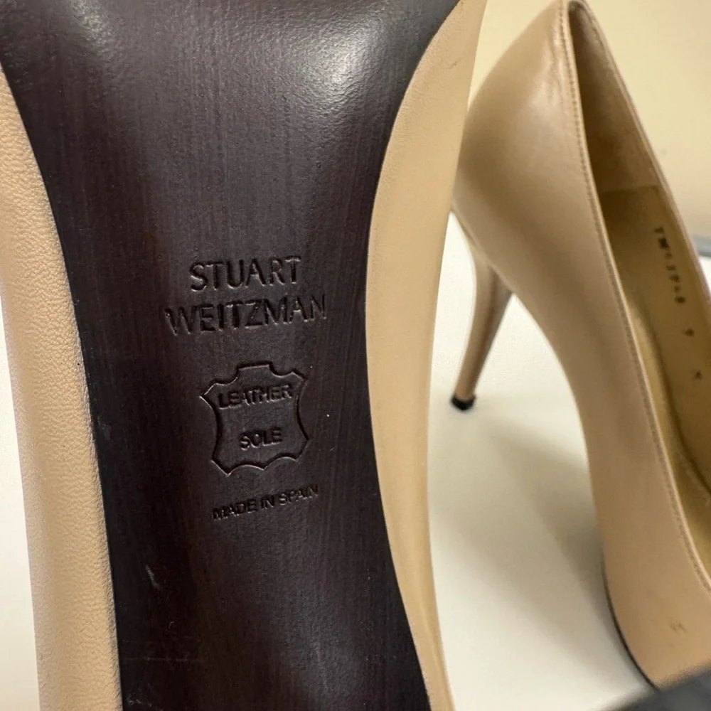 Stuart Weitzman Power 85 Leather Pumps in Adobe